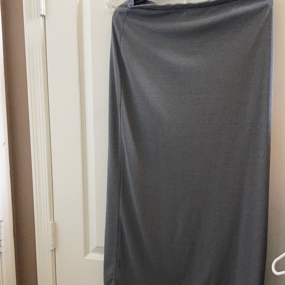 FINAL MARKDOWN Cherokee Maxi Skirt (M)